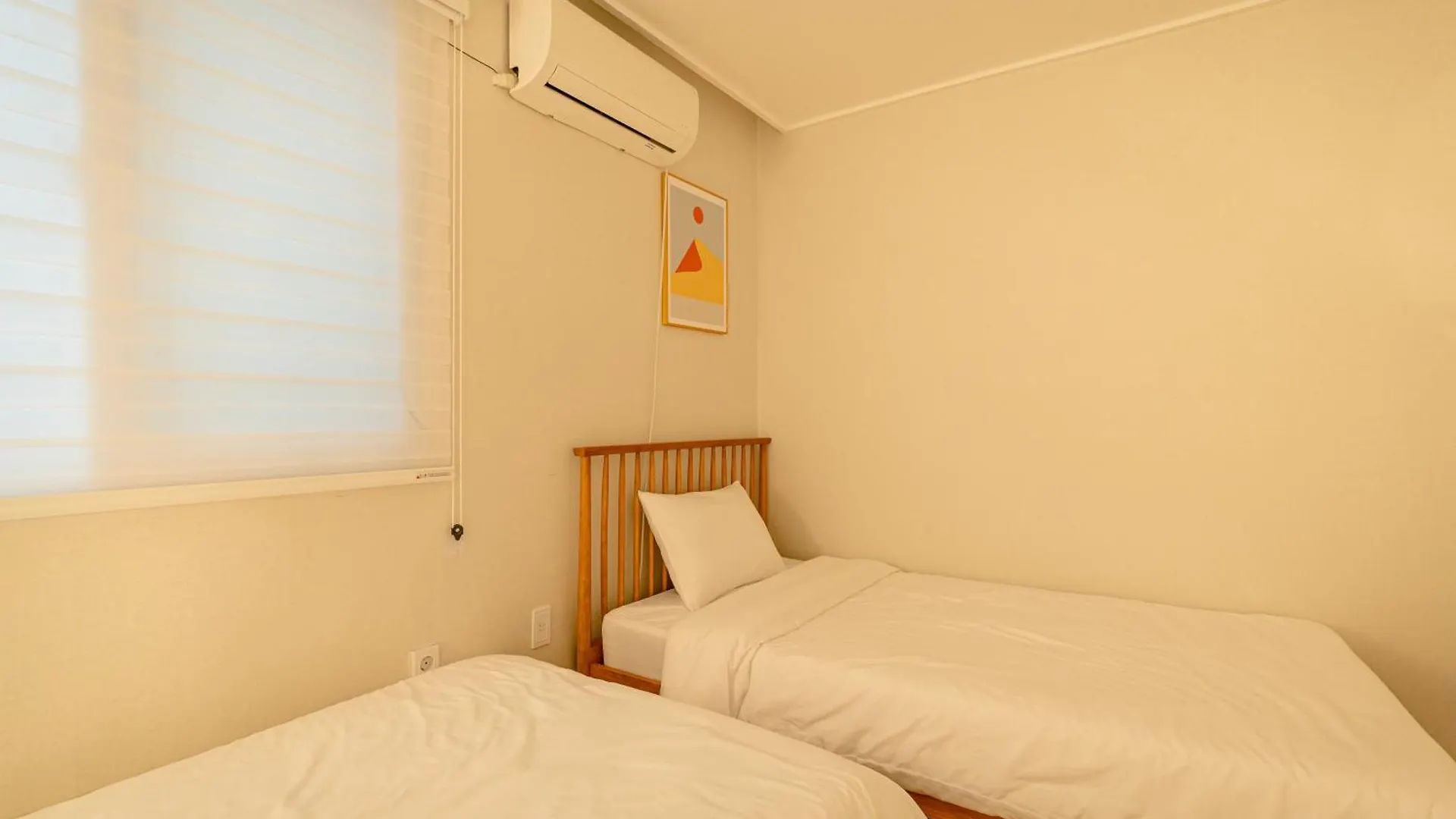 Station Area Accommodation, Jamsil, Gangnam, Room 1, Bed 3, Lotte World, Kspodome Seoul