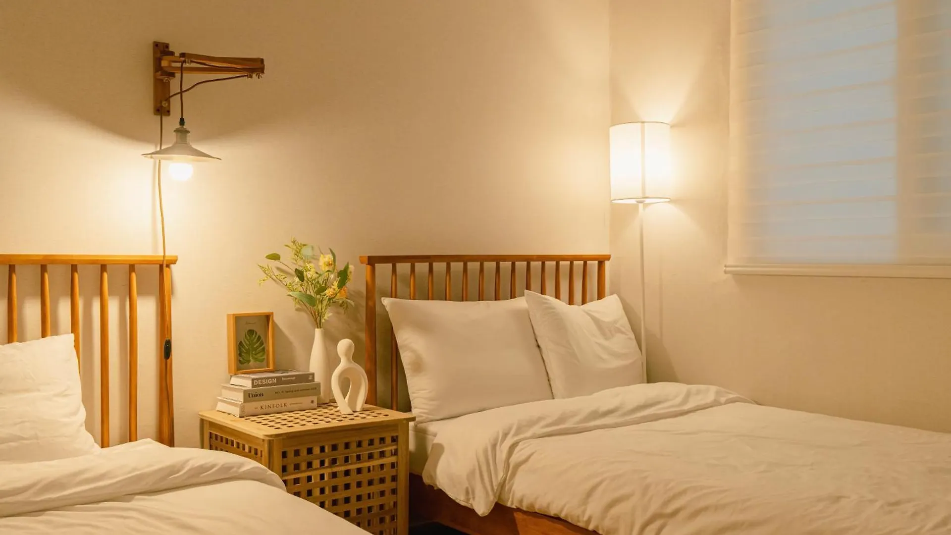Villa Station Area Accommodation, Jamsil, Gangnam, Room 1, Bed 3, Lotte World, Kspodome Seoul